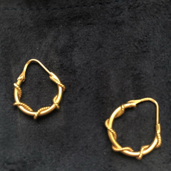 Dainty Gold Tone Lightweight Twisted Hoop Earrings - Picture 5 of 10